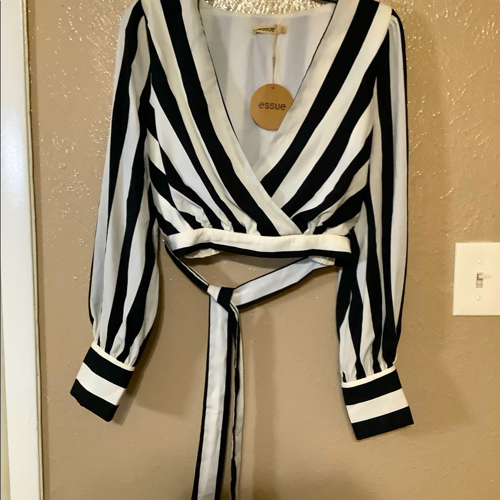 ESSUE Women’s Black and White Striped Crop Blouse